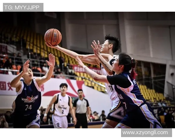 体育明星风采展现：从训练到比赛的精彩瞬间与背后的故事